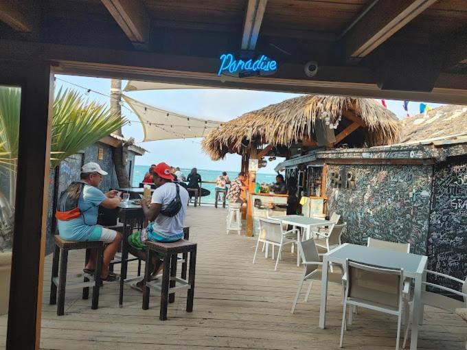 Chic Beachfront Apartment - Private Beach Access Punta Cana Exterior foto